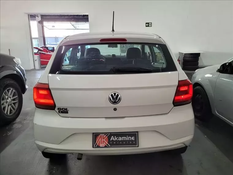 Volkswagen Gol Branco 8