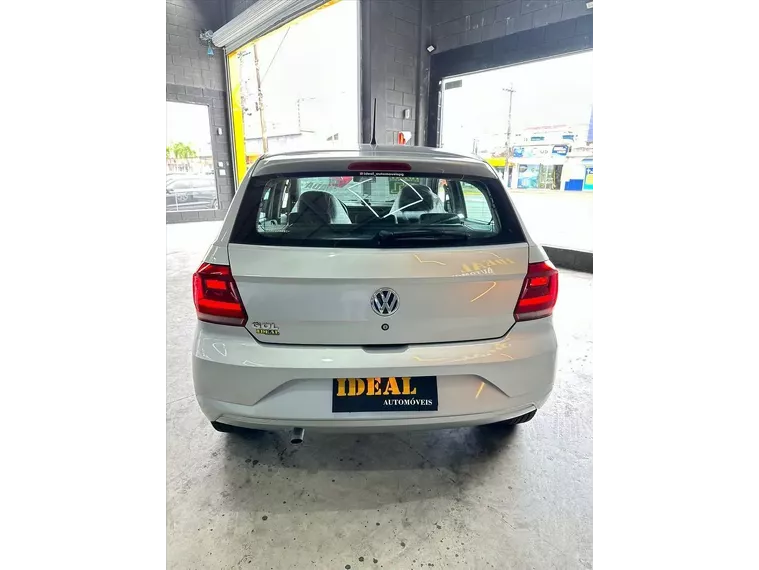 Volkswagen Gol Prata 2