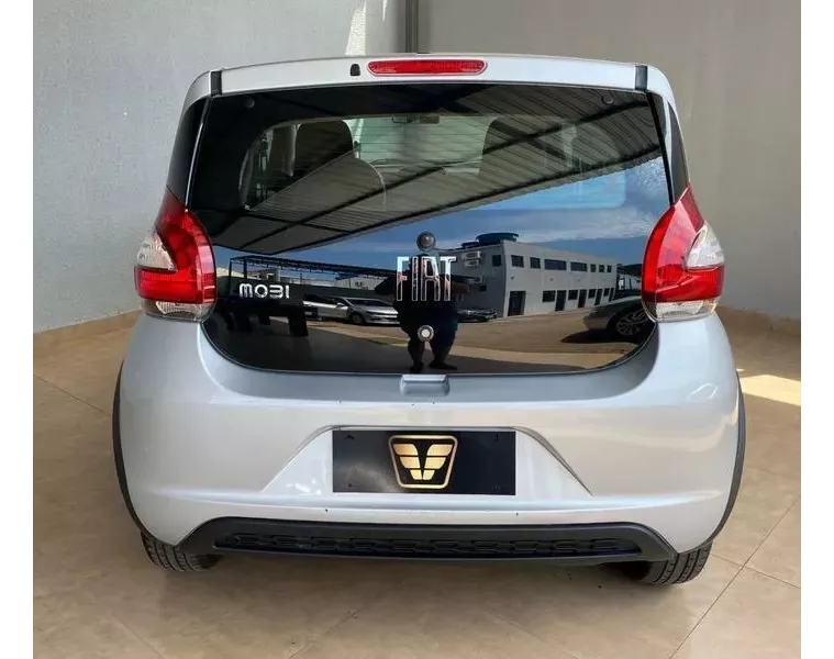 Fiat Mobi Prata 10