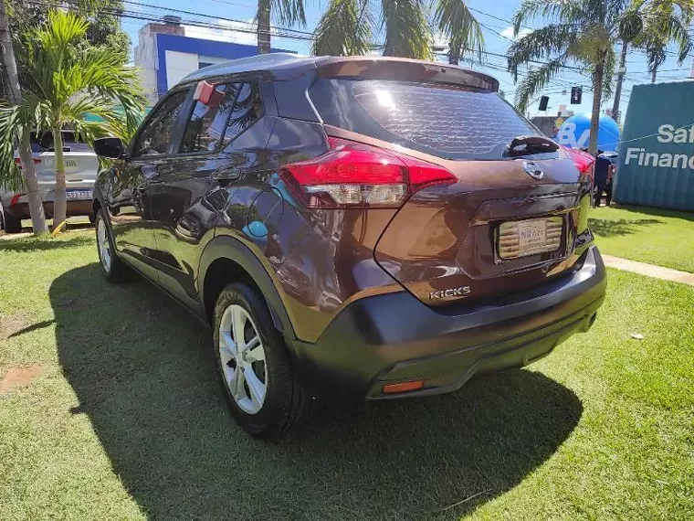 Nissan Kicks Marrom 8