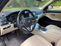 BMW 320i
