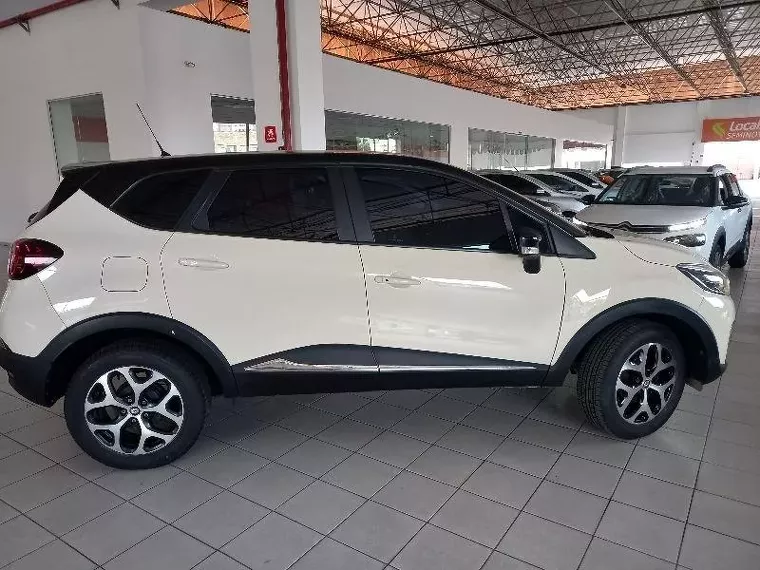 Renault Captur Bege 2