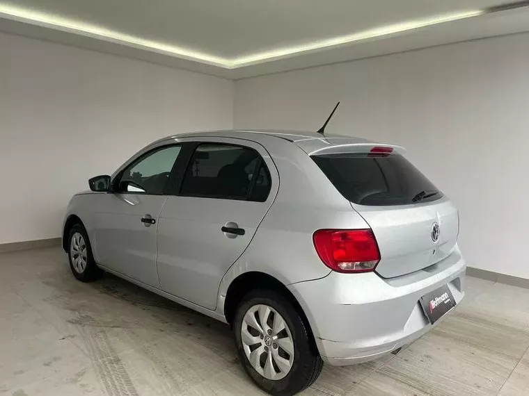 Volkswagen Gol Prata 5