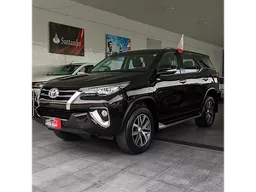 Toyota Hilux SW4