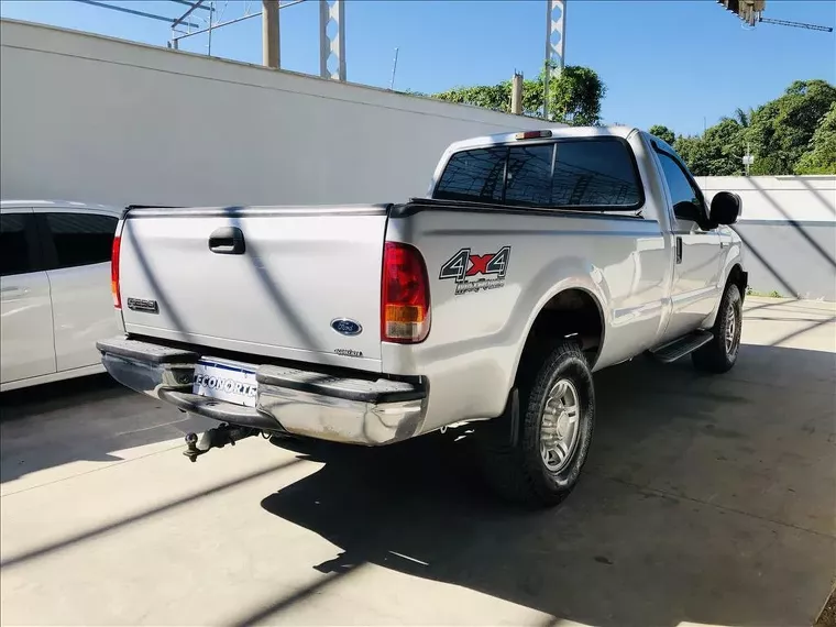 Ford F-250 Prata 3