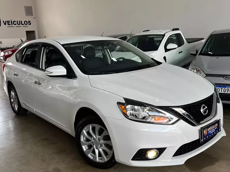 Nissan Sentra Branco 5