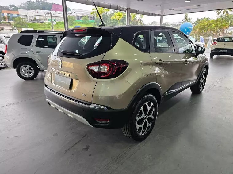 Renault Captur Bege 4