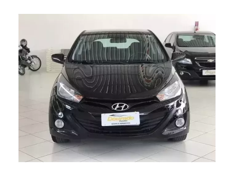 Hyundai HB20 Preto 4