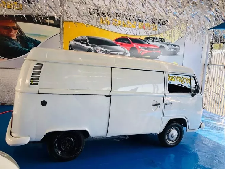 Volkswagen Kombi Branco 6