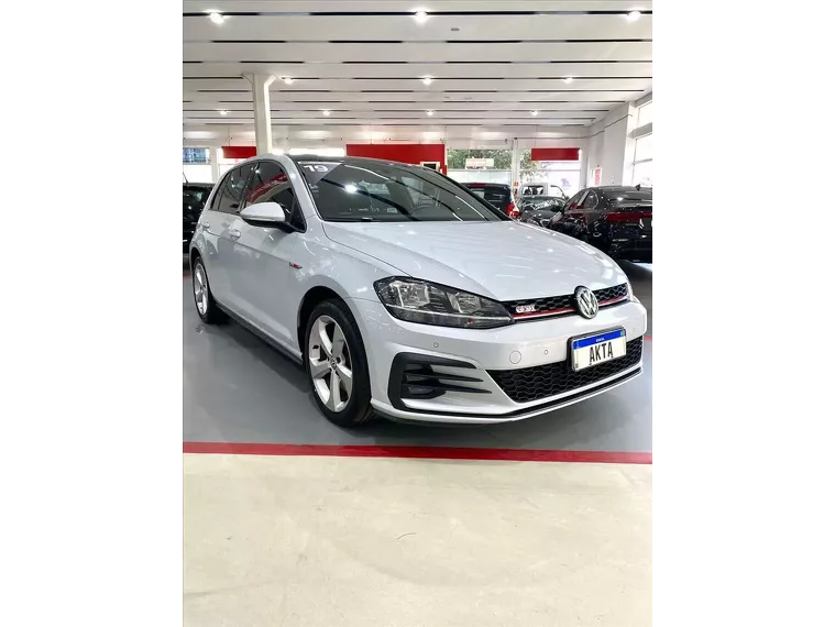 Volkswagen Golf Prata 2