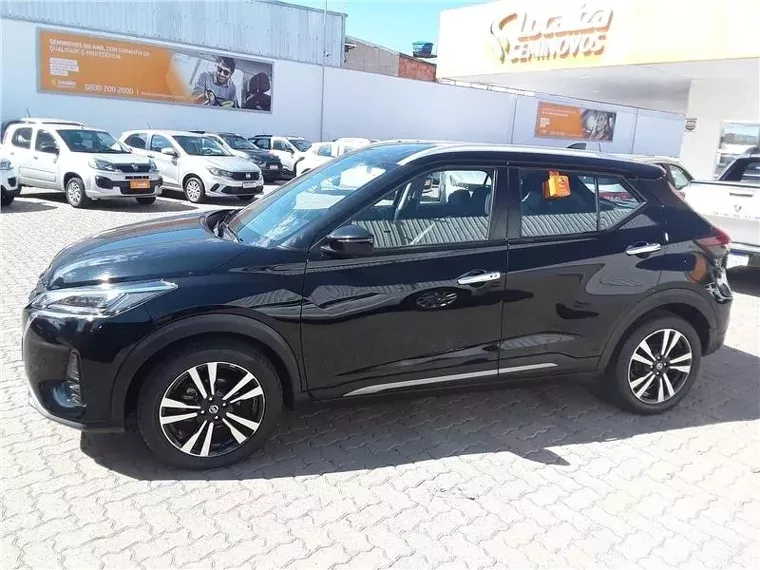 Nissan Kicks Preto 5