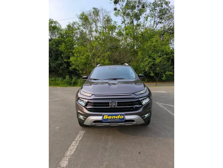 Fiat Toro Cinza 2