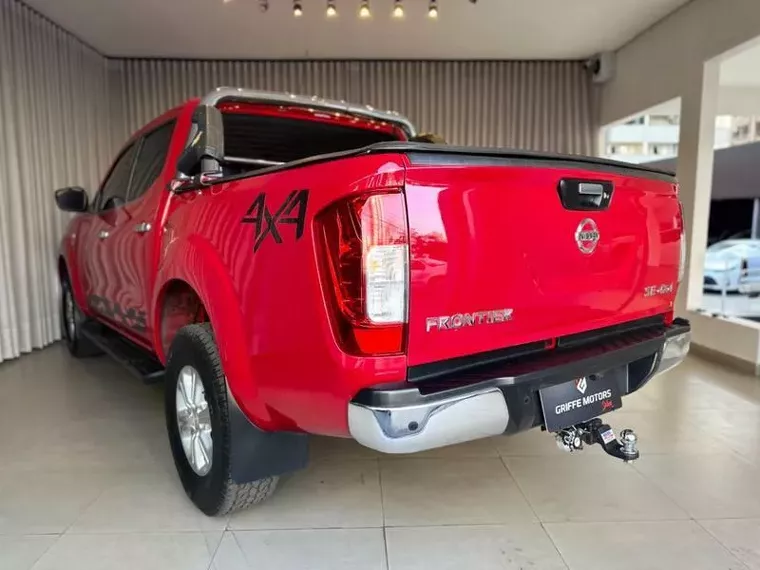 Nissan Frontier Vermelho 2