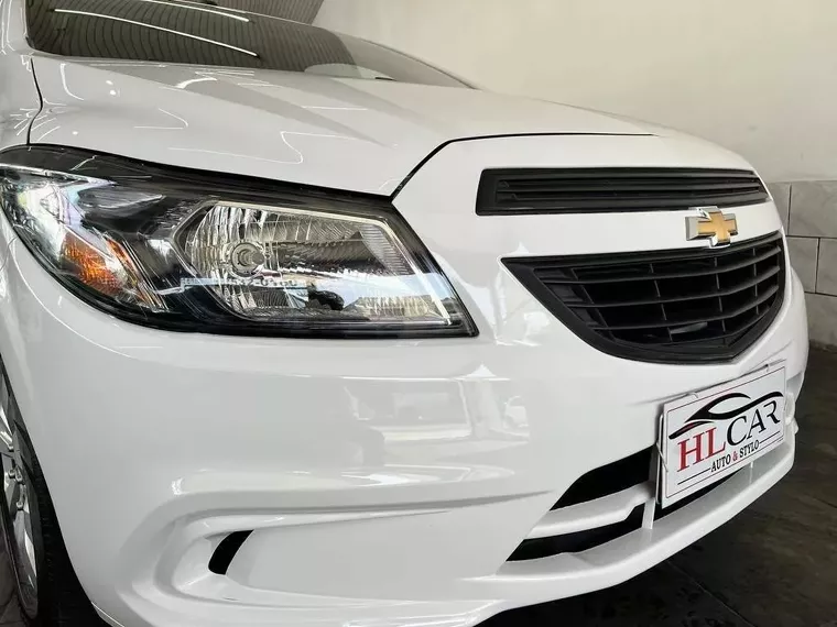 Chevrolet Prisma Branco 12