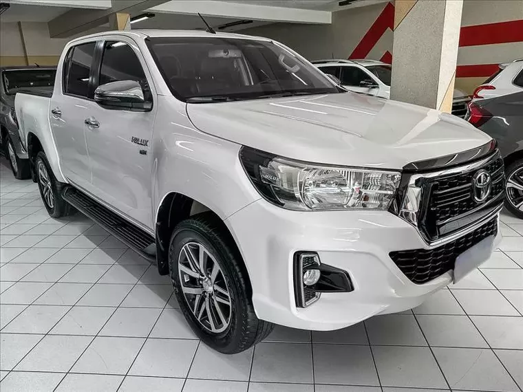 Toyota Hilux Branco 2