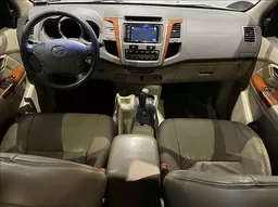 Toyota Hilux SW4