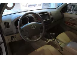 Toyota Hilux SW4
