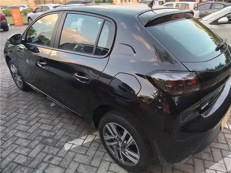 Peugeot 208 Preto 5