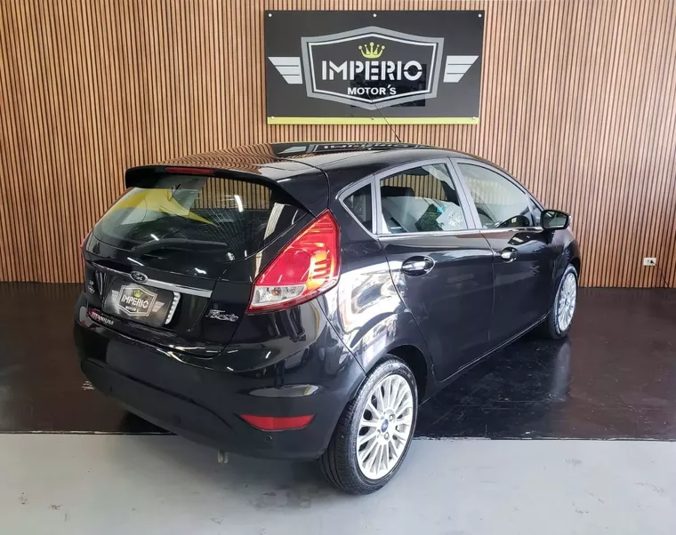 Ford Fiesta Preto 6