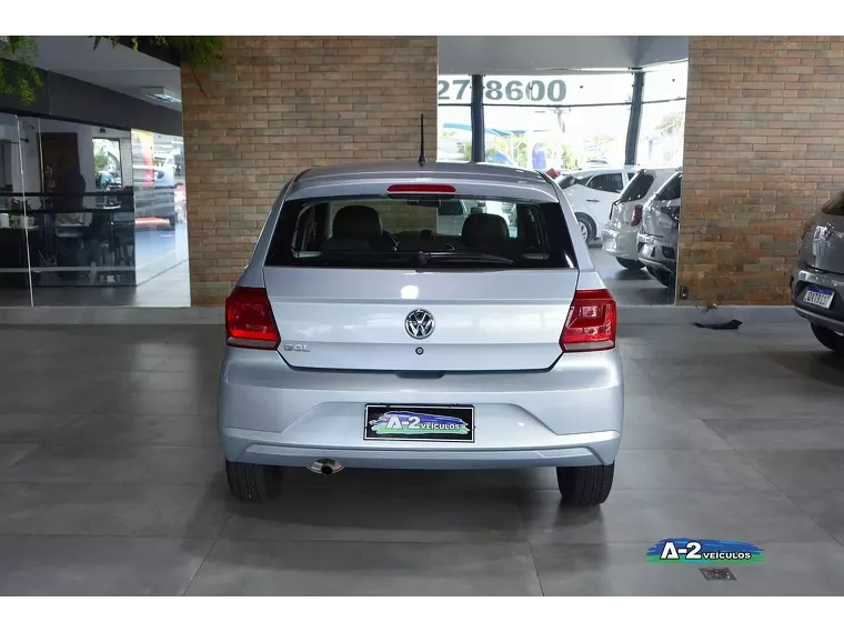 Volkswagen Gol Prata 10