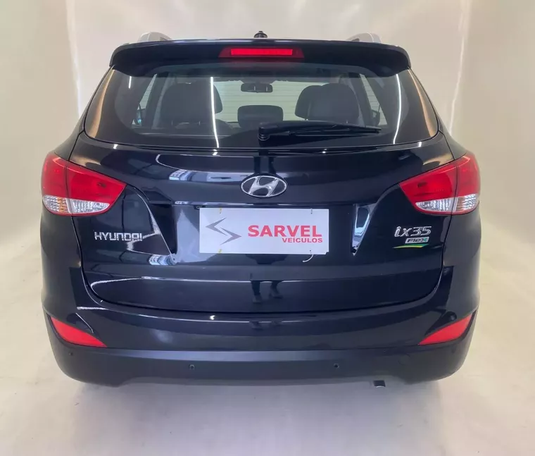 Hyundai IX35 Preto 16