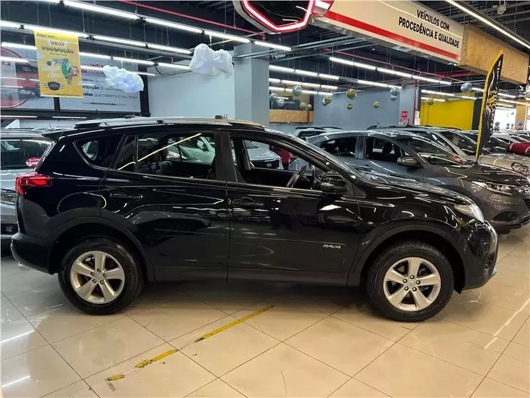 Toyota RAV4 Preto 9