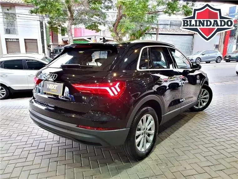 Audi Q3 Preto 8