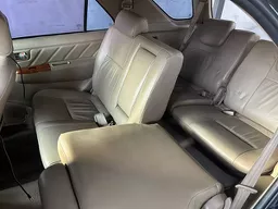 Toyota Hilux SW4