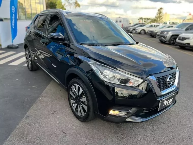 Nissan Kicks Preto 5