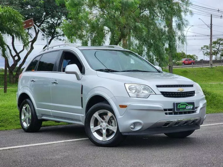 Chevrolet Captiva Prata 21