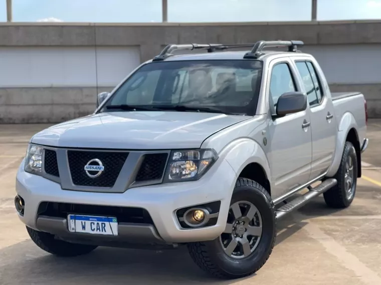 Nissan Frontier Prata 3