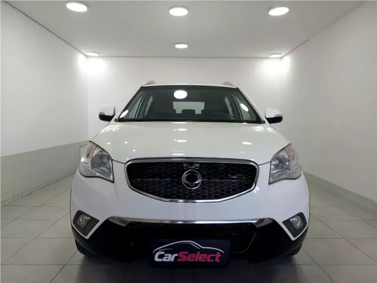 Ssangyong Korando Branco 10