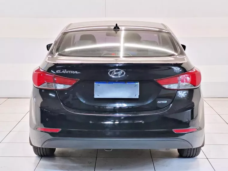 Hyundai Elantra Preto 6