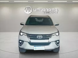 Toyota Hilux SW4