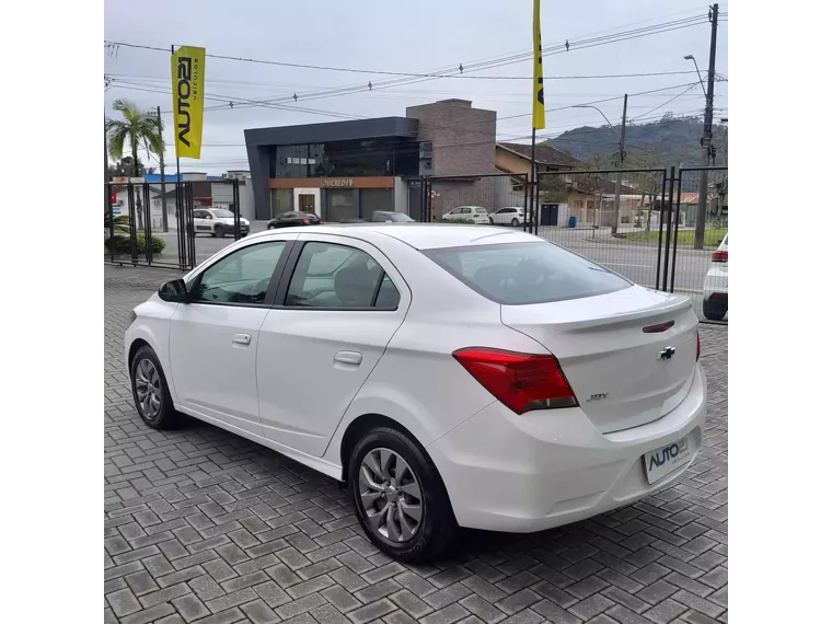 Chevrolet Joy Branco 3