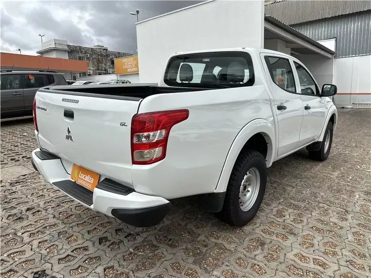 Mitsubishi L200 Triton Branco 2