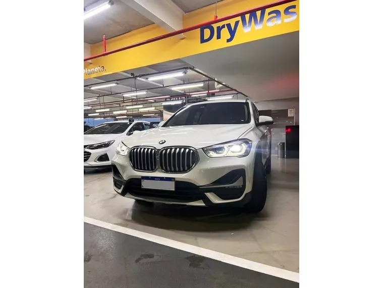 BMW X1 Branco 4