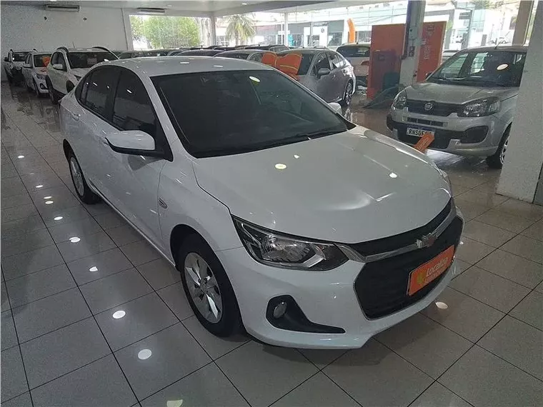 Chevrolet Onix Branco 5