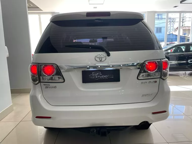 Toyota Hilux SW4 Branco 3