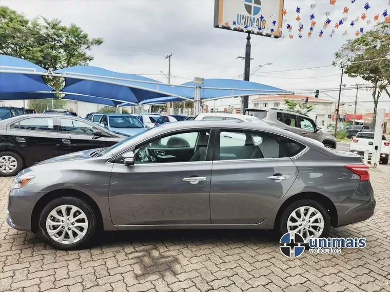 Nissan Sentra Cinza 8