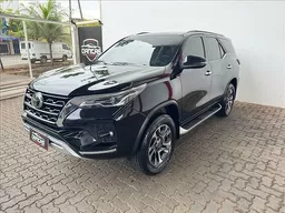 Toyota Hilux SW4