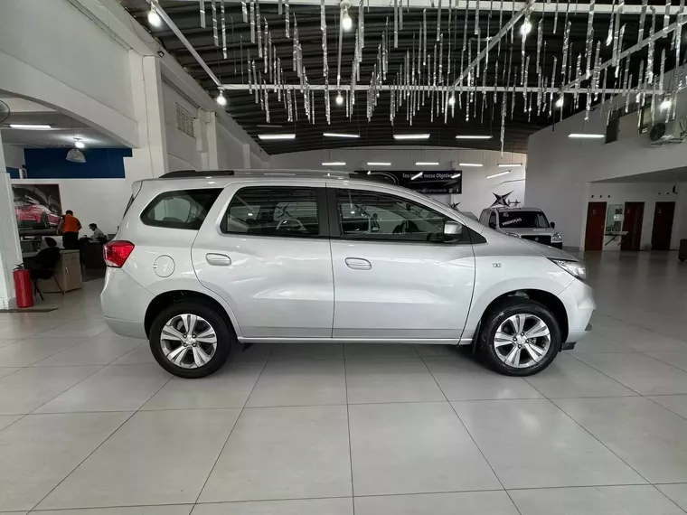 Chevrolet Spin Prata 21