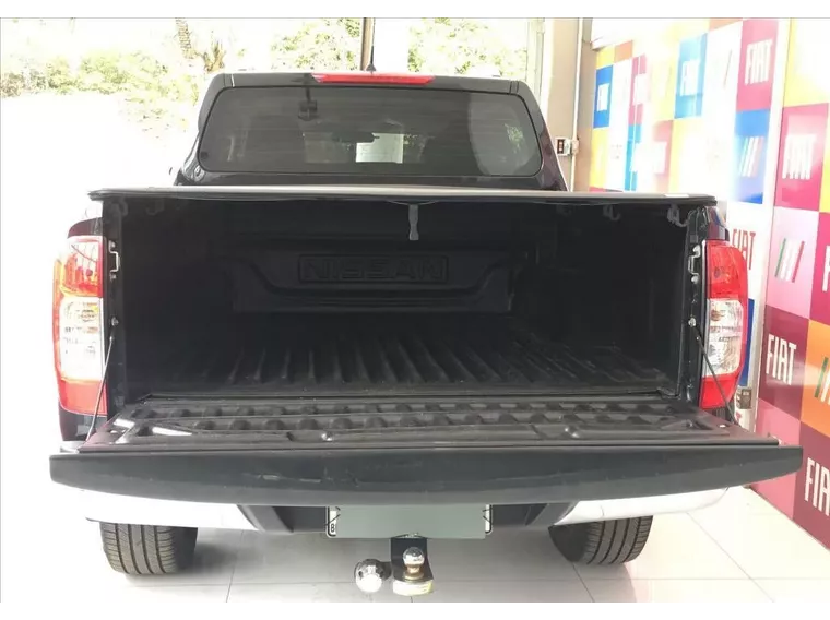 Nissan Frontier Preto 2