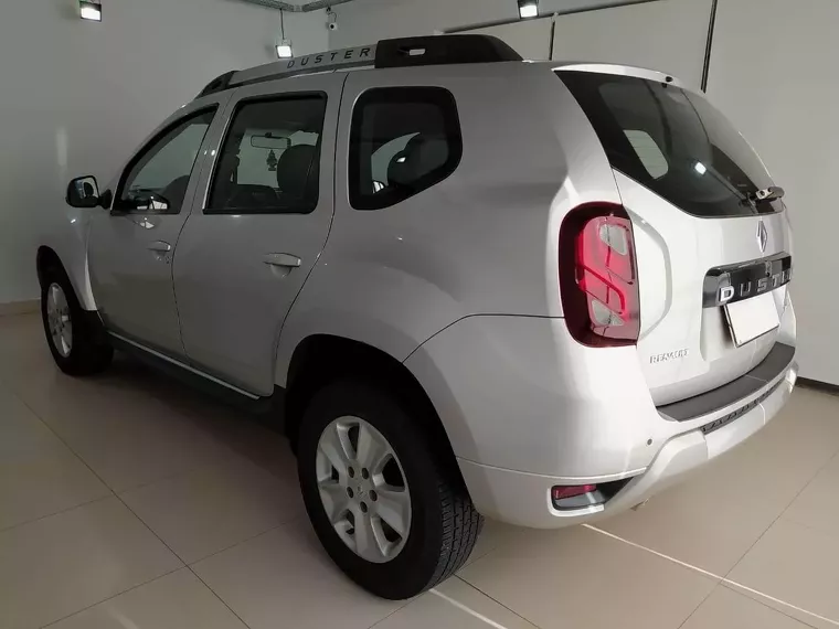 Renault Duster Prata 13