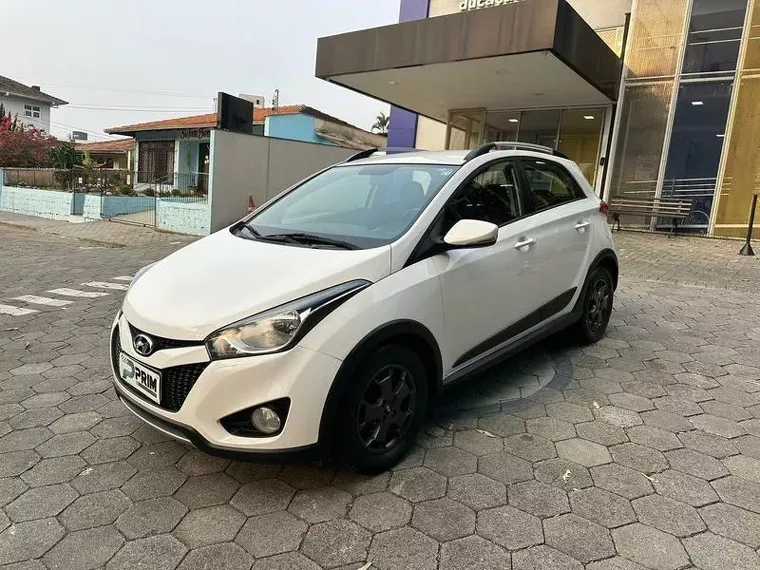 Hyundai HB20X Branco 3