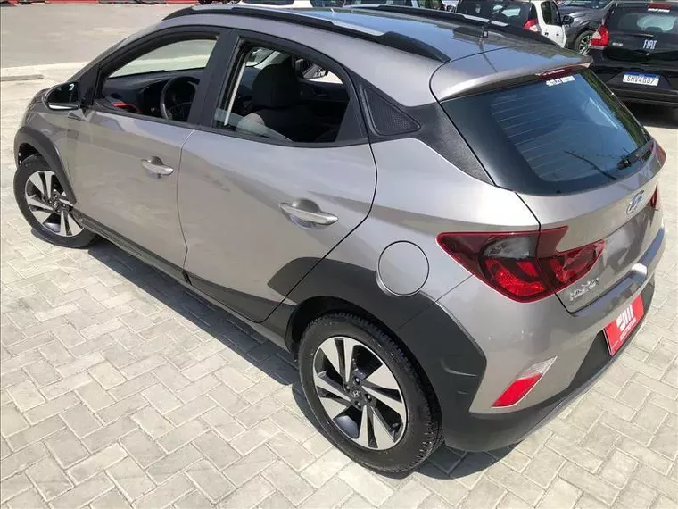 Hyundai HB20X Cinza 12