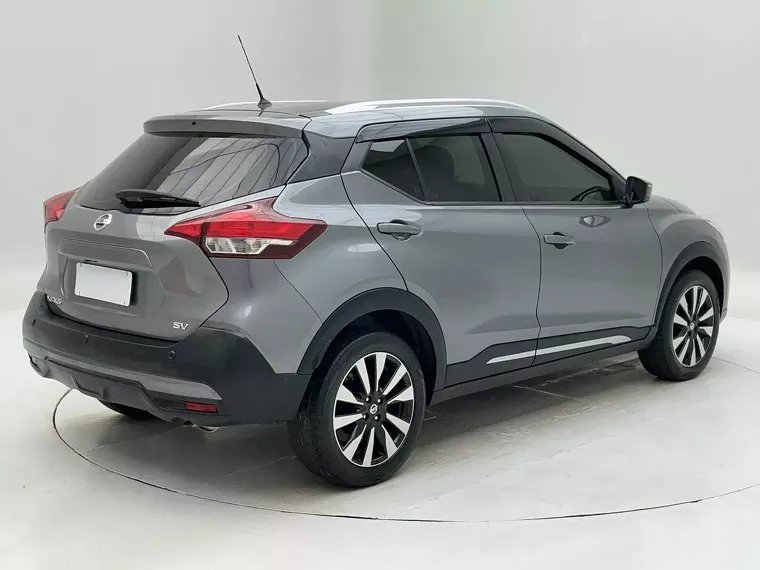 Nissan Kicks Cinza 14