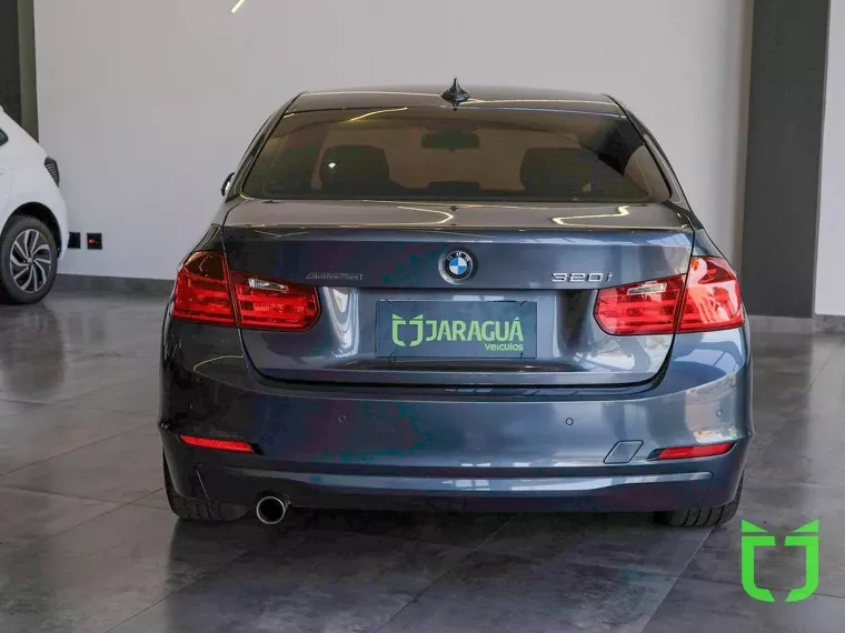 BMW 320i Cinza 7