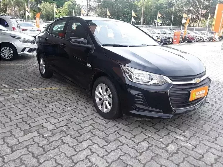 Chevrolet Onix Preto 3