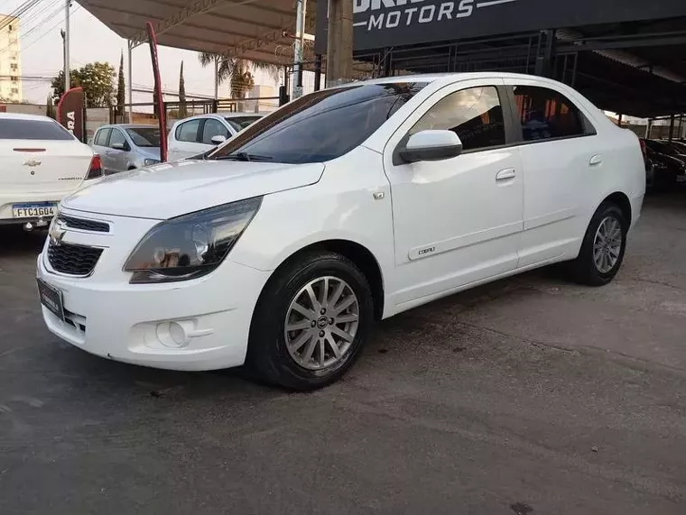 Chevrolet Cobalt Branco 3